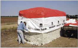 Figure 15 Installing a cover on a Case IH half-length module.